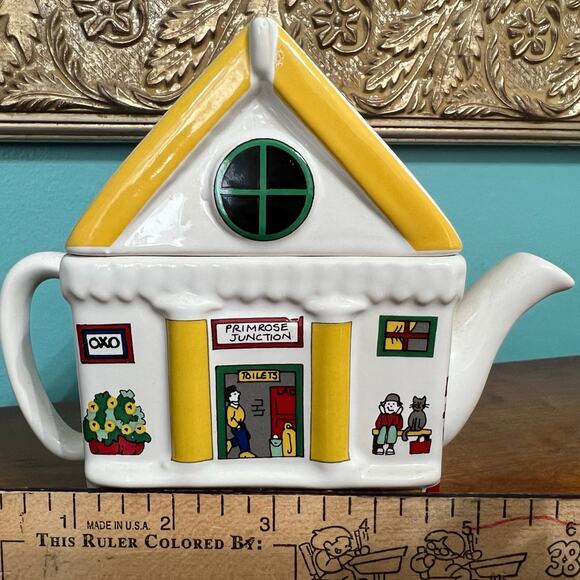 Vintage train station teapot - Picture 4 of 9